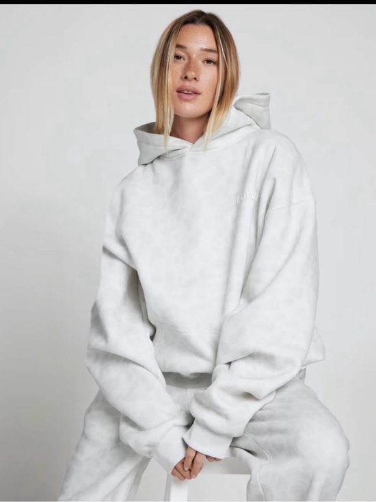Comfrt Tops - COMFRT Oversized Hoodie - SNOW LEOPARD